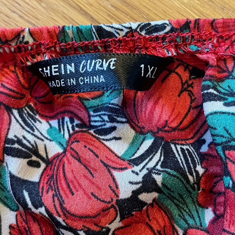 Plus Size Floral Ruffle Top - Picture 3 of 3